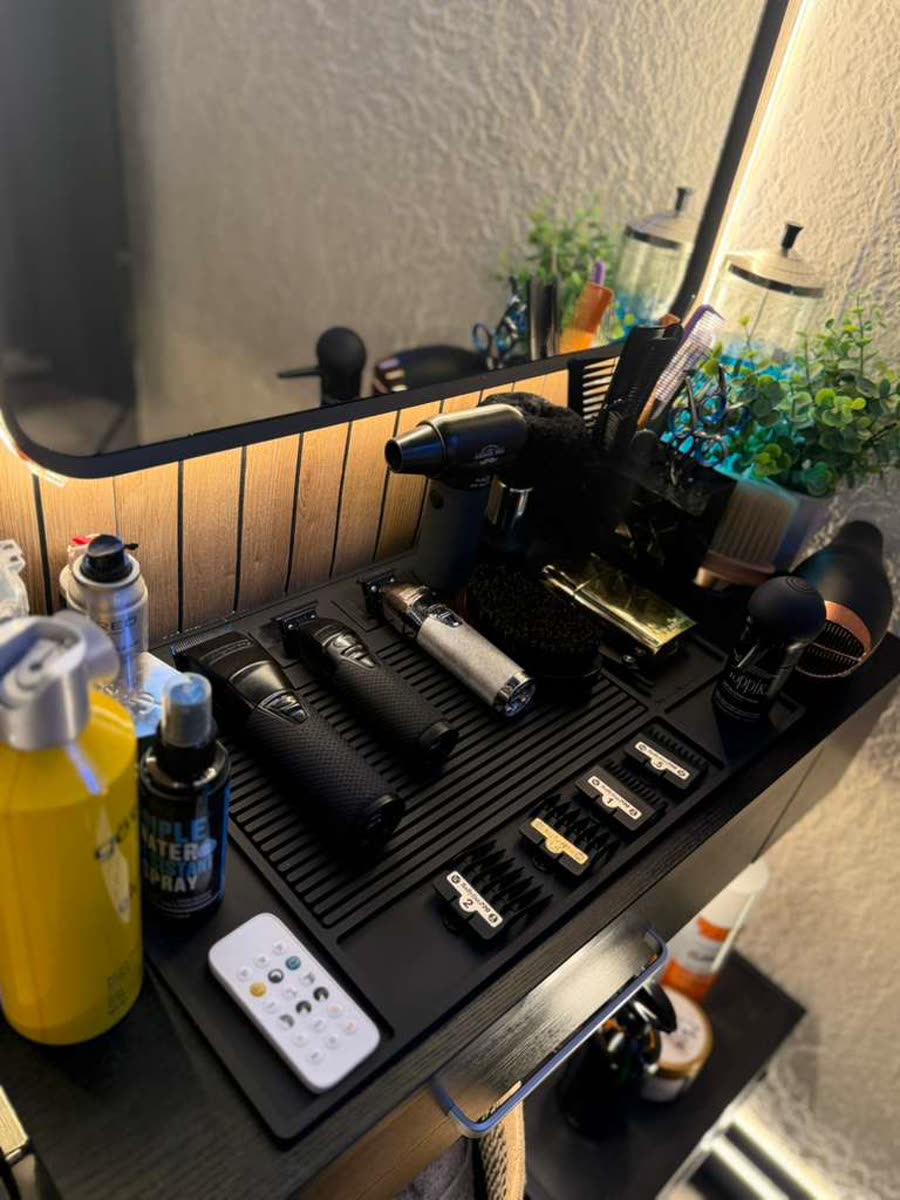 The tools and clippers
